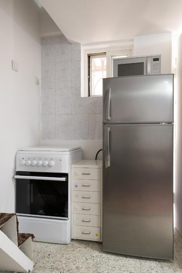 Lovely & Budget Apartment At The Center, Gardens & German Colony Хайфа Екстериор снимка